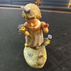 Hummel 'A Lovely Bouquet' with Bunny BH 236